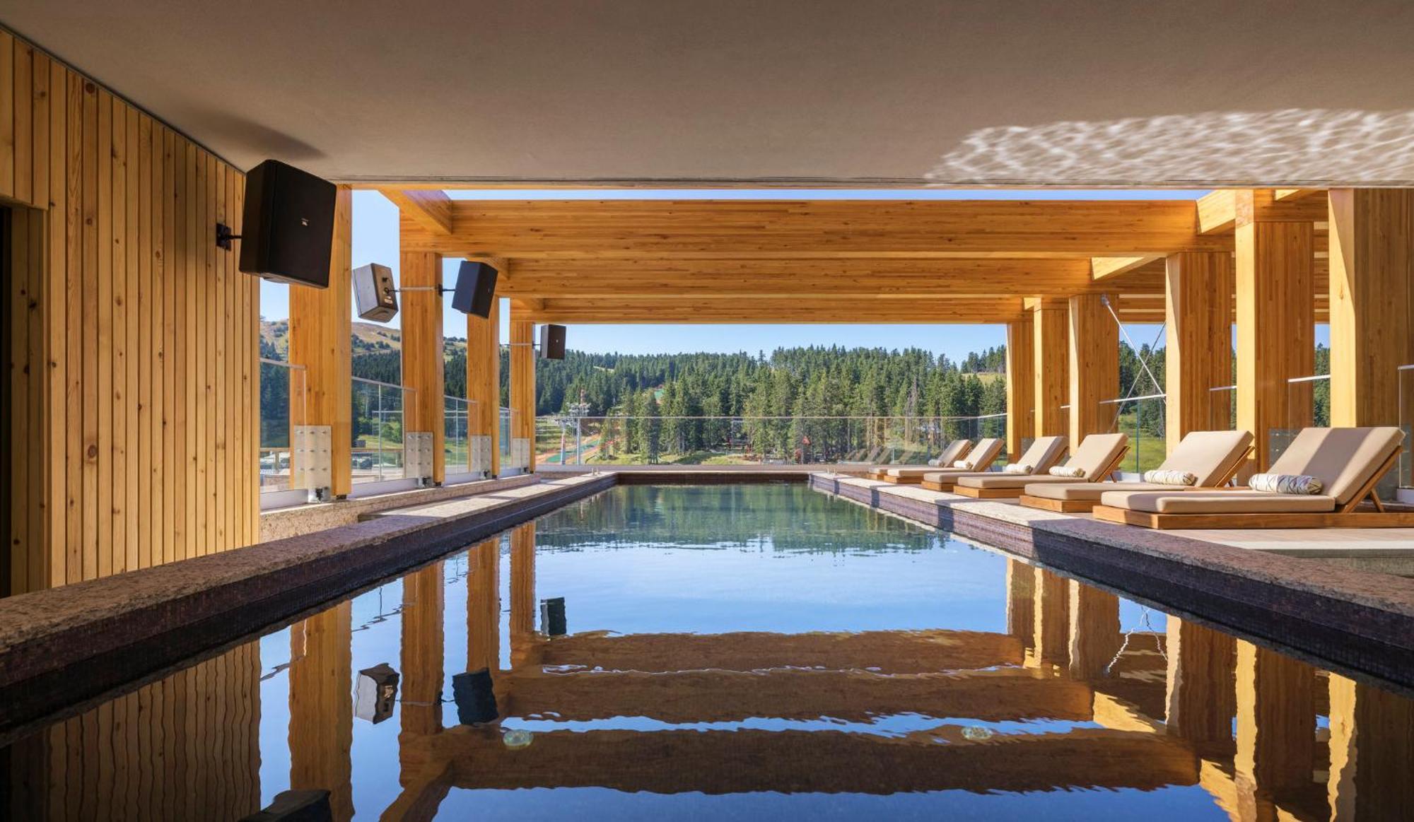 Viceroy Kopaonik Serbia Bagian luar foto The pool at the Hotel