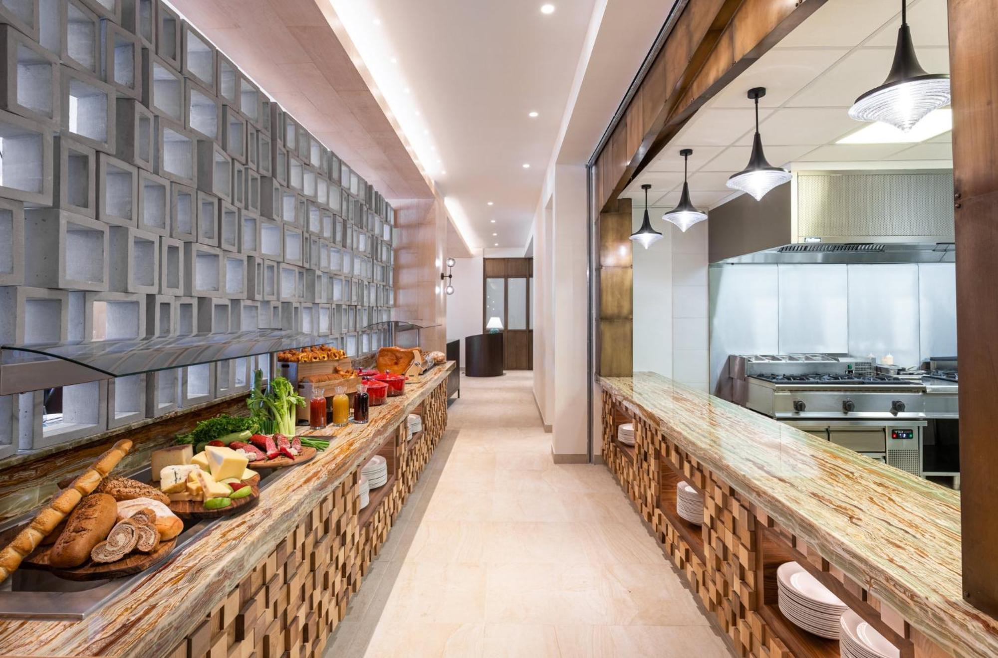Viceroy Kopaonik Serbia Bagian luar foto The kitchen at the restaurant